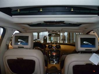 2011 Jaguar XJ Photos