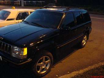 1993 Jeep Grand Cherokee Photos