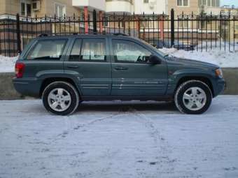 2004 Jeep Grand Cherokee Photos