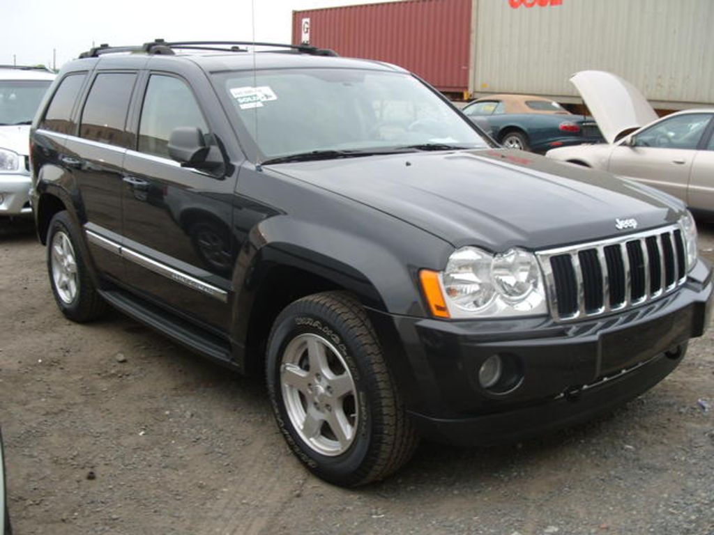 2004 JEEP Grand Cherokee specs: mpg, towing capacity, size, photos