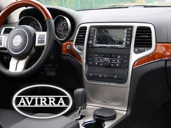 2011 Jeep Grand Cherokee Photos