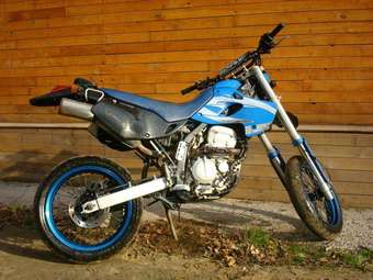 2001 Kawasaki D-tracker Photos