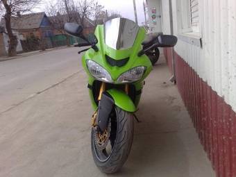 2004 Kawasaki ZX-10 Photos