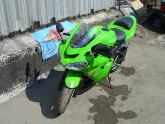 2004 Kawasaki ZX-10 Pictures