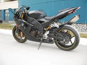 2004 Kawasaki ZX-10 Pictures