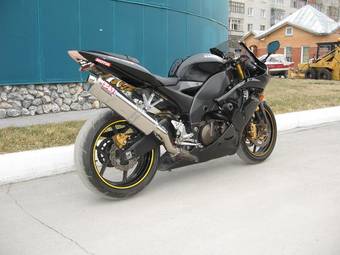 2004 Kawasaki ZX-10 Pictures