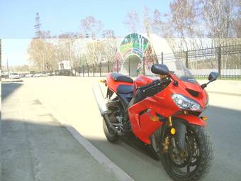 2005 Kawasaki ZX-10 Pictures