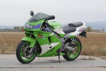 1995 Kawasaki ZX-9R Pictures