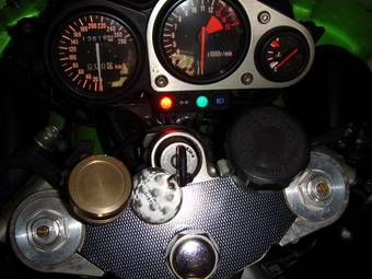 1997 Kawasaki ZX-9R Photos