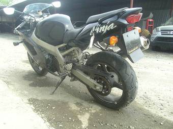 1998 Kawasaki ZX-9R Pictures