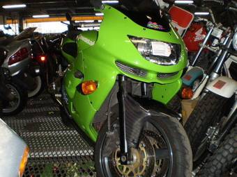 1999 Kawasaki ZX-9R Pictures