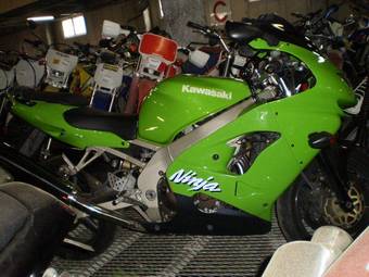 1999 Kawasaki ZX-9R Pics