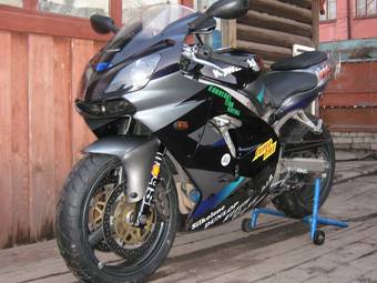 2000 Kawasaki ZX-9R Photos