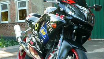 2001 Kawasaki ZX-9R Photos