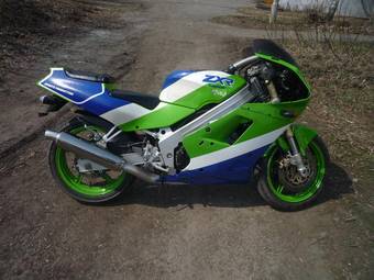 1991 Kawasaki ZXR Pictures