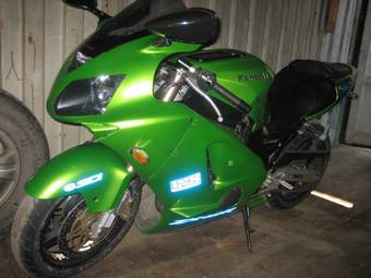 2000 Kawasaki ZXR Pictures