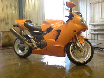 2001 Kawasaki ZXR Pictures