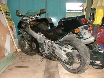 1991 Kawasaki ZXR400 Pictures