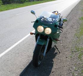 1995 Kawasaki ZXR750 Photos