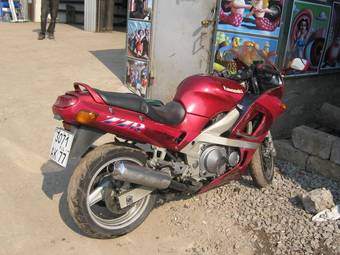 1993 Kawasaki ZZ-R Pics