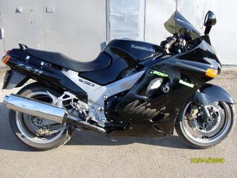 1995 Kawasaki ZZ-R Pictures