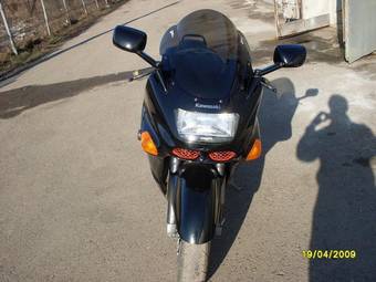 1995 Kawasaki ZZ-R Photos