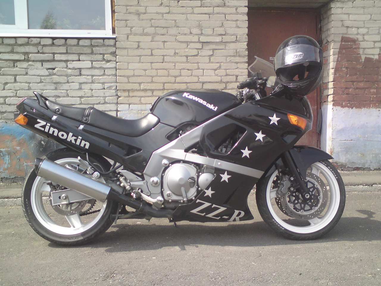 1990 Kawasaki ZZ-R400