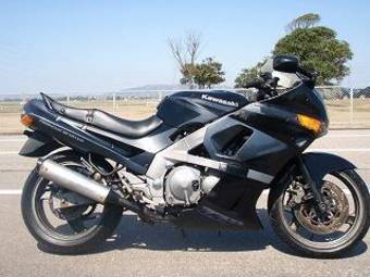 1991 Kawasaki ZZ-R400 Photos