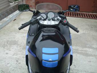 1991 Kawasaki ZZ-R400 Pictures