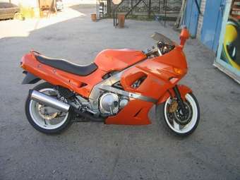 1992 Kawasaki ZZ-R400 Pictures