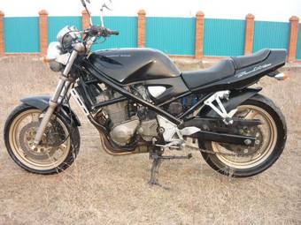1992 Kawasaki ZZ-R400 Pictures