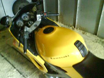 1992 Kawasaki ZZ-R400 Pictures