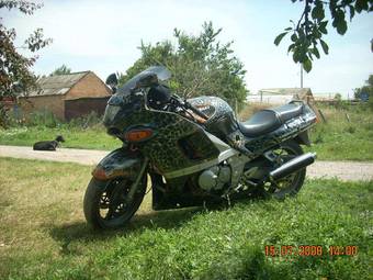 1993 Kawasaki ZZ-R400 Photos