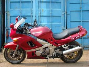 1995 Kawasaki ZZ-R400 Pictures