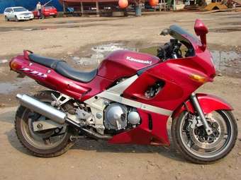 1995 Kawasaki ZZ-R400 Pictures