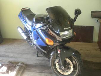 1995 Kawasaki ZZ-R400 Photos