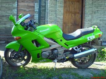 1995 Kawasaki ZZ-R400 Pics