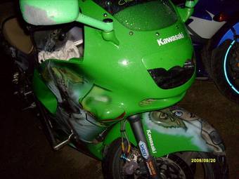 1995 Kawasaki ZZ-R400 Pictures