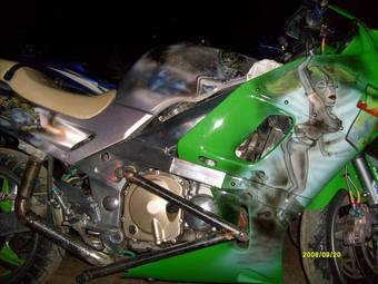 1995 Kawasaki ZZ-R400 Photos
