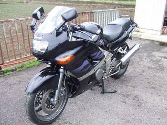 1995 Kawasaki ZZ-R400 Photos