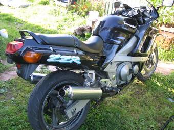 1996 Kawasaki ZZ-R400 Pictures