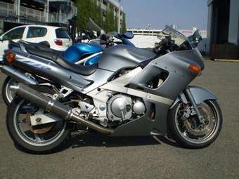 1997 Kawasaki ZZ-R400 Images