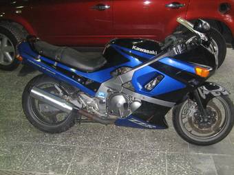 1997 Kawasaki ZZ-R400 Pictures