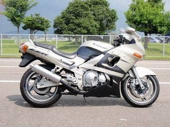 1998 Kawasaki ZZ-R400 Photos