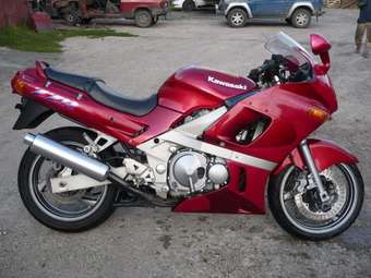 1999 Kawasaki ZZ-R400 Photos