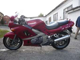 1999 Kawasaki ZZ-R400 Photos