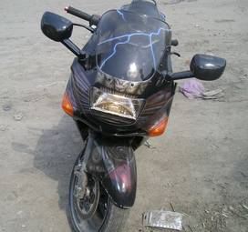 1999 Kawasaki ZZ-R400 Photos