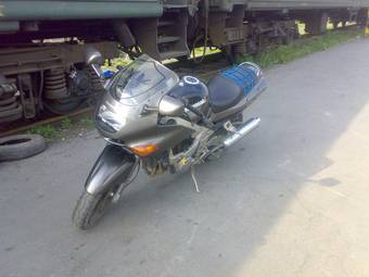 1999 Kawasaki ZZ-R400 Photos