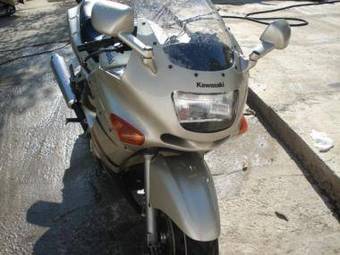 2000 Kawasaki ZZ-R400 Pictures