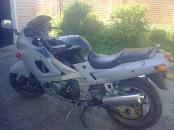 2000 Kawasaki ZZ-R400 Photos